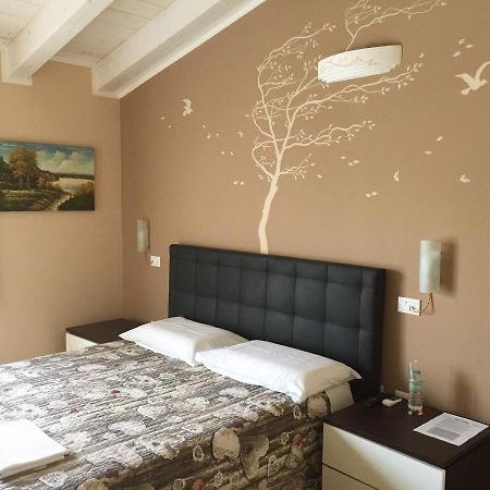 Bba2Passi Bed and Breakfast Marina di Massa Exterior foto