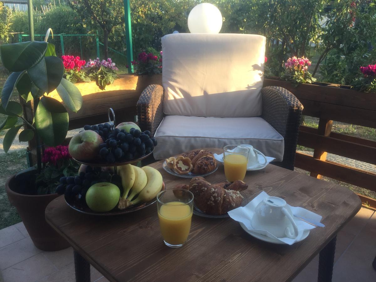 Bba2Passi Bed and Breakfast Marina di Massa Exterior foto