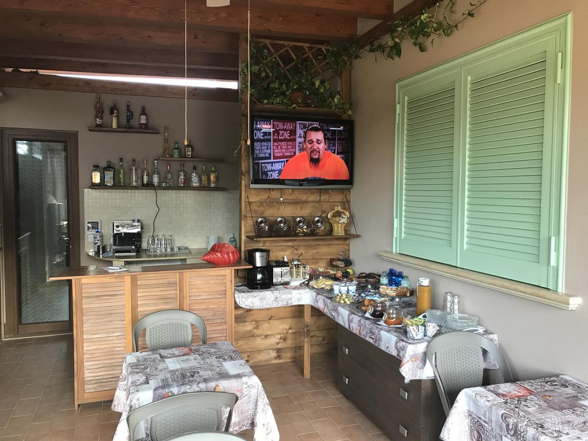 Bba2Passi Bed and Breakfast Marina di Massa Exterior foto