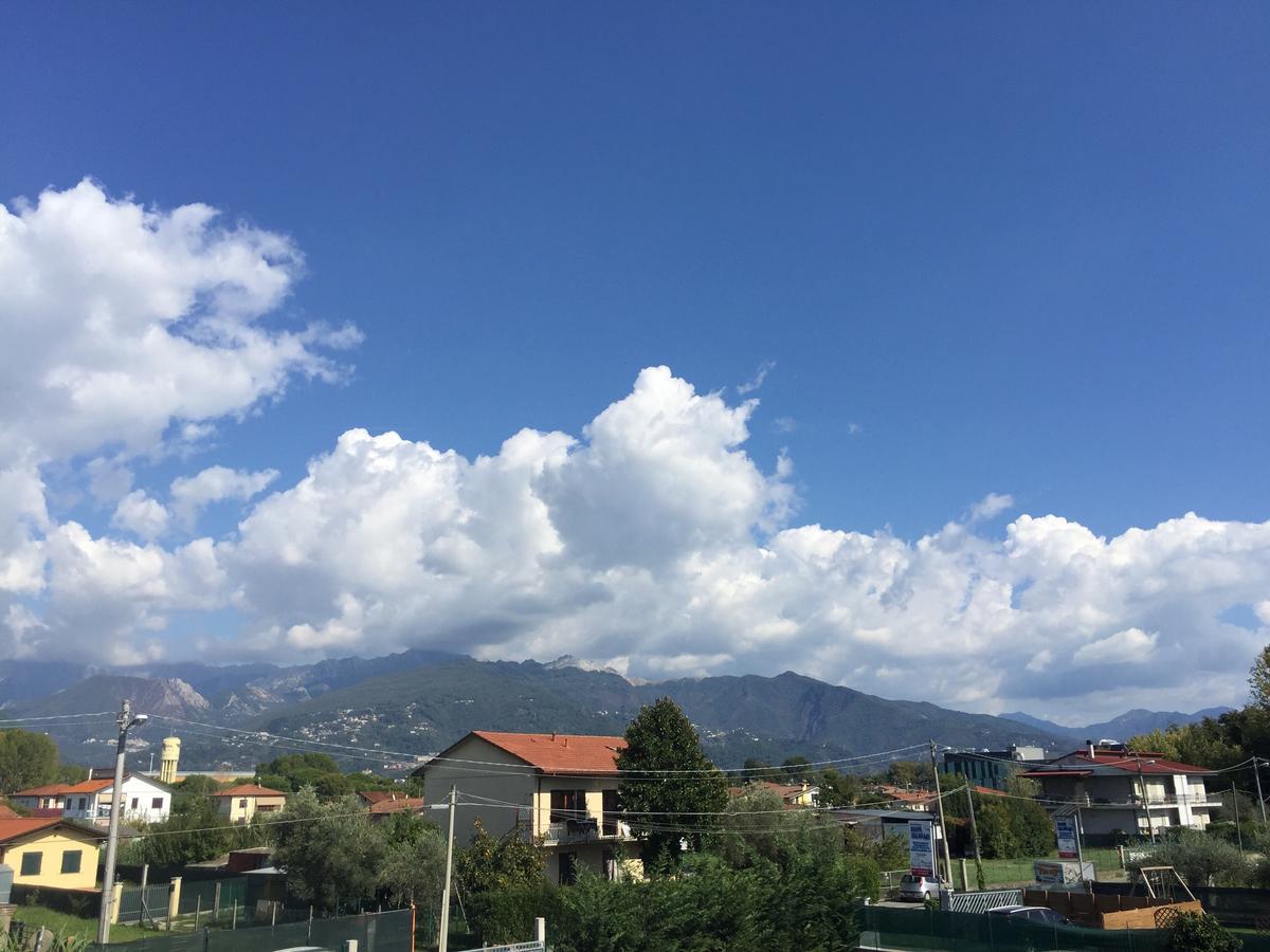 Bba2Passi Bed and Breakfast Marina di Massa Exterior foto