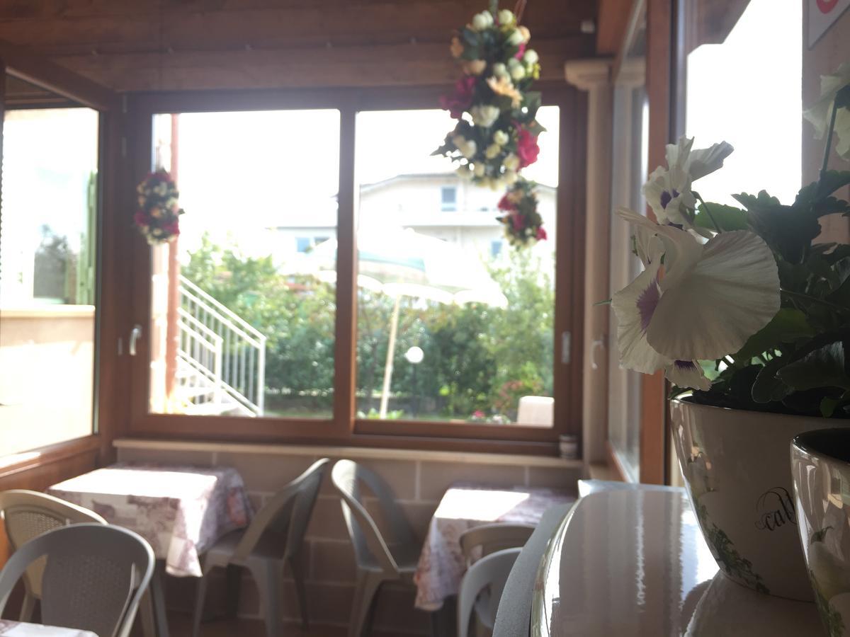 Bba2Passi Bed and Breakfast Marina di Massa Exterior foto