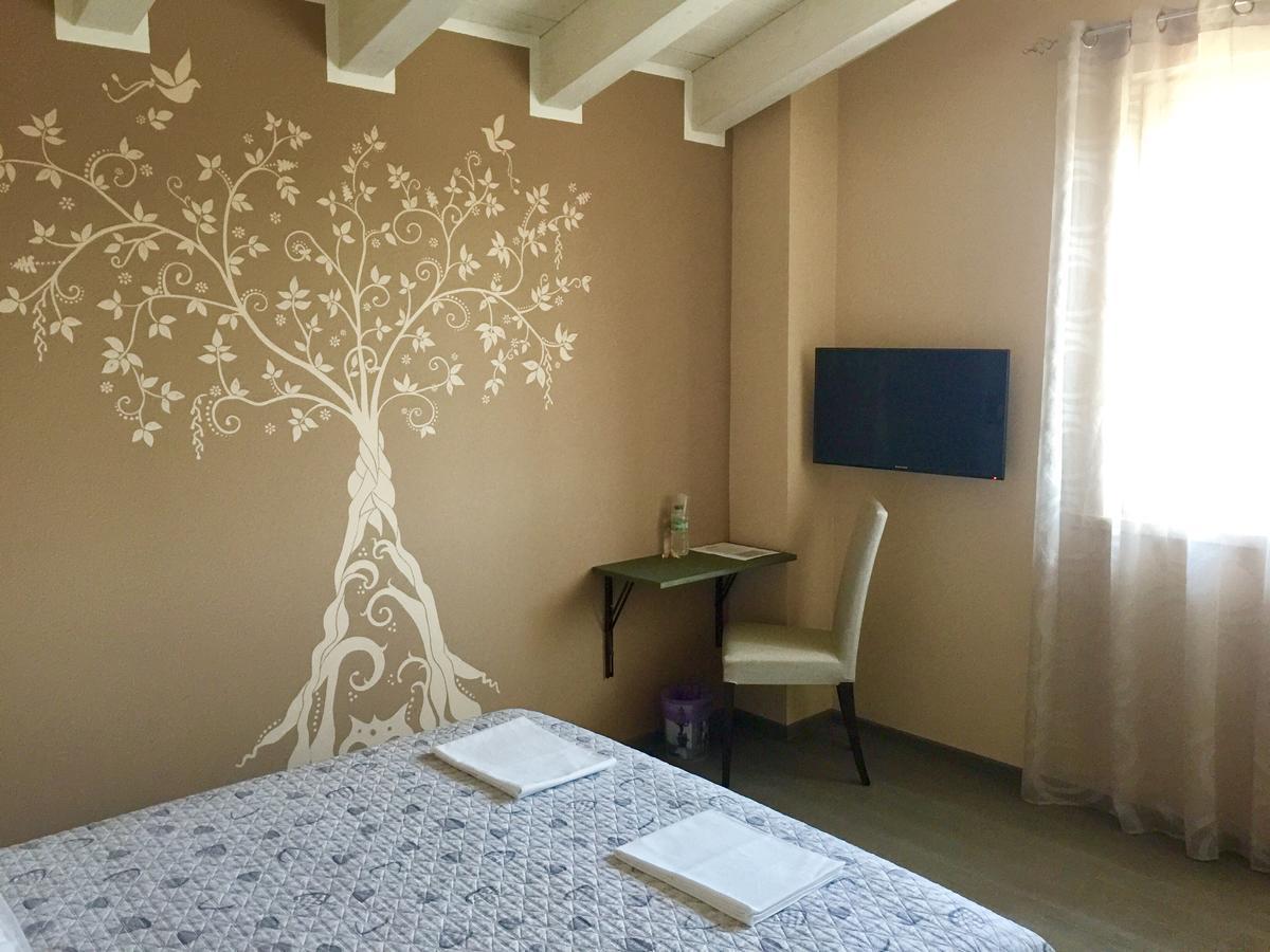 Bba2Passi Bed and Breakfast Marina di Massa Exterior foto